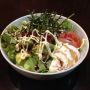 本日の気まぐれランチは
『マグロアボカド丼 ポーチドエッグのせ』
ごぼうサラダ・スープ付き860円です。
マグロは醤油とオリーブ油でマリネしてあります^_^
仕上げに山葵クリームとバルサミコソースをかけてあります。
皆様お待ちしております。