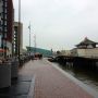 Hoi @NEMOamsterdam, hebben jullie een busje? Het regent nogal hard. 
