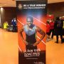 Ik Ben in Amerika, maar ook bij de ingang van de hal bij NK indoor...... Succes mensen.
