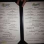 Great food at @Eleven_South 2night here in Jax. Crispy oysters and a phenomenal tenderloin. Heitz 2007 Cab. #gmacchow