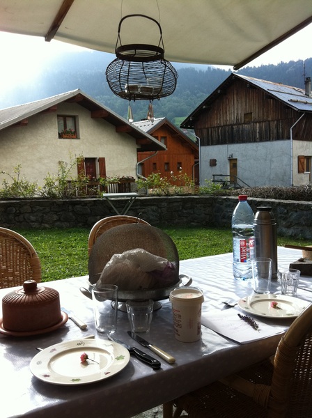 Les Allues breakfast