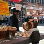 Om de hemelvaartsgedachte wat kracht bij te zetten: gratis geweren uitproberen op de markt