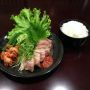 本日の気まぐれランチは
『サムギョプサル定食』
小鉢・お新香・ご飯・味噌汁付き800円です。
シャキシャキ食感のバタビアレタスで巻き巻きして食べてください^_^
お米もこだわってます‼
山形県産 藤島型特栽 鶴岡つや姫を使用
美味しいです(^O^)／
須田商店さんにて購入^_^