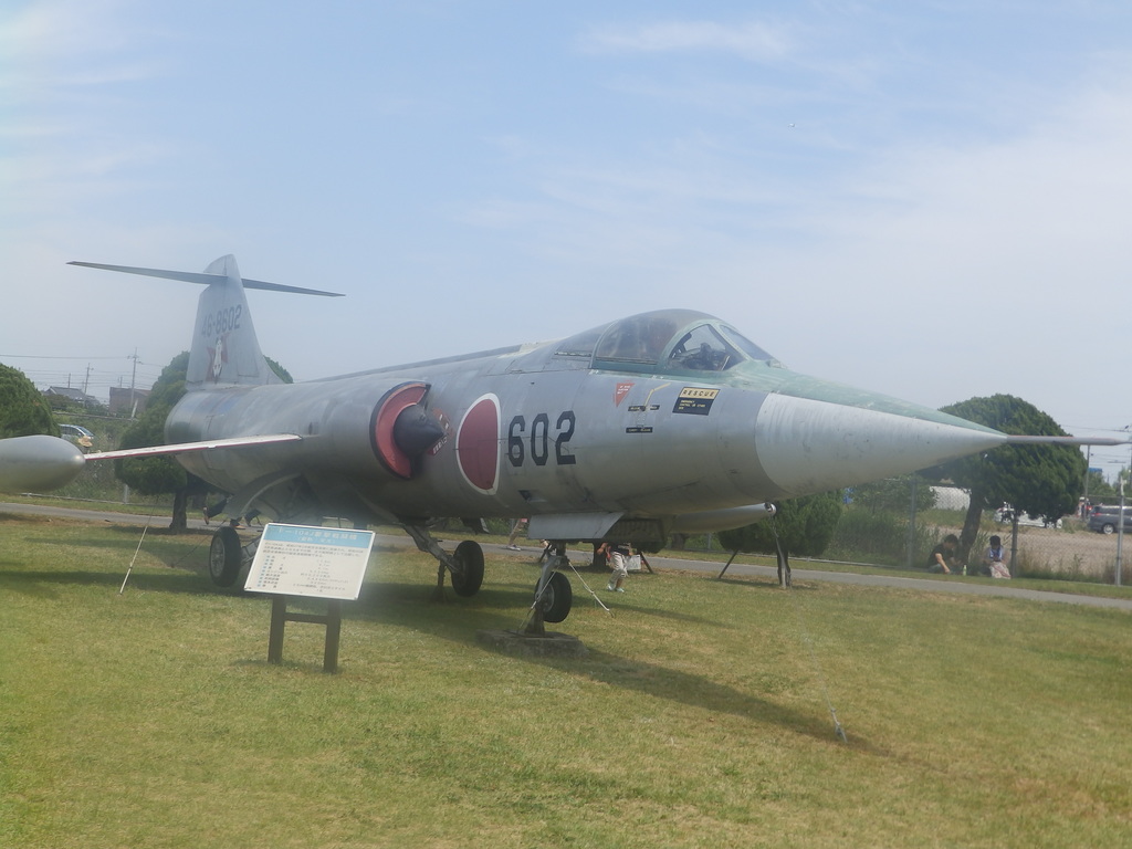 F-104