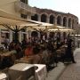 Even lekker buiten genieten van een lunch op deze schitterende vrijdag #verona. Beter is er niet toch?