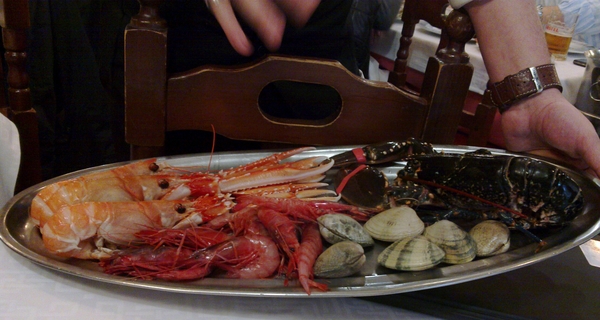 Some seafood crawling on our table for display
