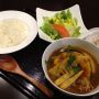 本日の気まぐれランチは
『タケノコのスープカレー』
ミモザサラダ・ライス・小鉢付き８００円です。
皆様お待ちしております。