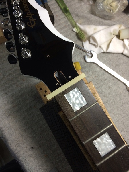 epiphone wilshire エレキギター 中古 ナット外れ epiphone wilshire エレキギター 中古 ナット外れ - メルカリ