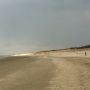 stuk verderop het strand wel zon bij ons minisneeuw