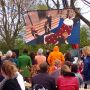 Koninginnedag , met z'n kijken naar de Koning op een groot scherm #030 #rijnsweerd