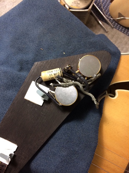 Peerlessのフルアコ ピックアップ交換 スイッチ取付 | ギターの音が