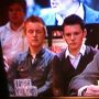 Kijk nou wat er zit achter Johan Derksen bij #VITV